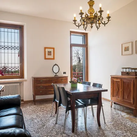 Giardino Ferrari Farm stay *